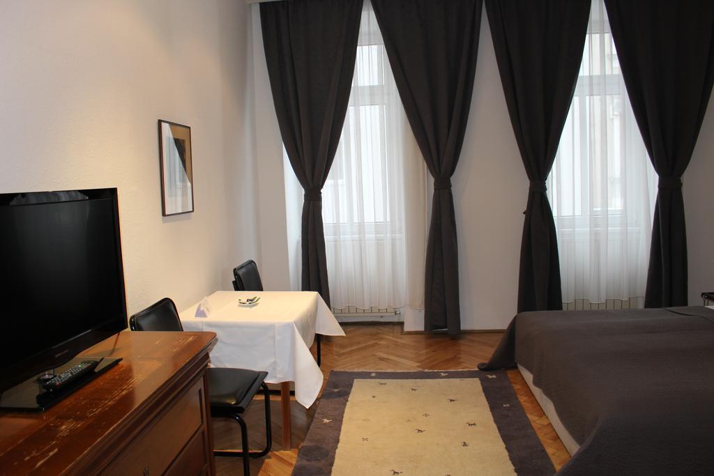 Hotel Wiener Kindl Kültér fotó
